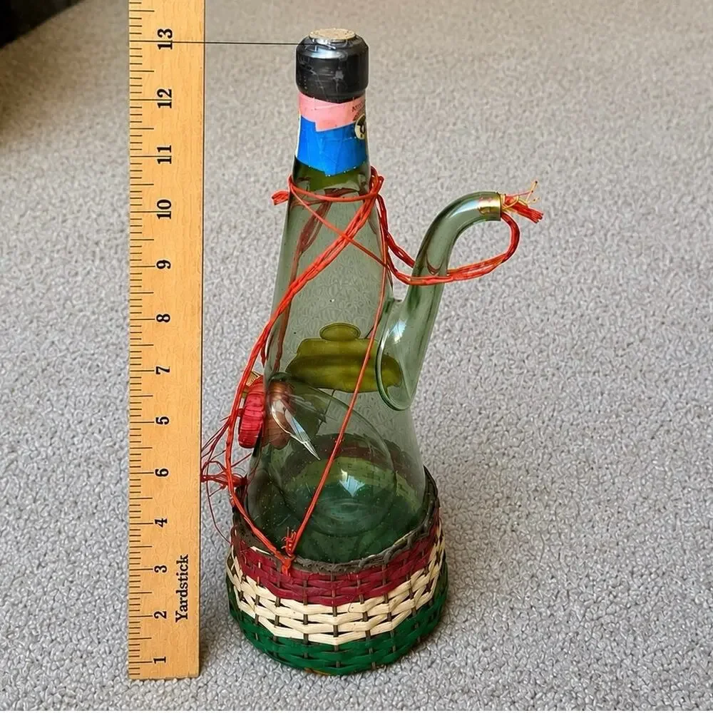 Vintage 1967 Mirafiore Chianti Bottle Decanter Italy Wicker Thumb Hole Spout